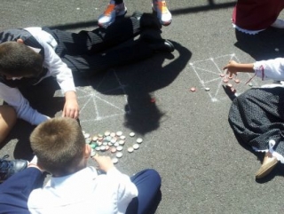 jugando chapas